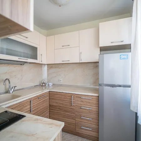 Mistral 3* 네세부르